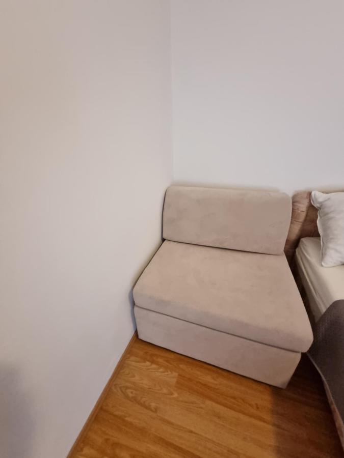 Apartments Lili Биоград на Мору Екстериор снимка