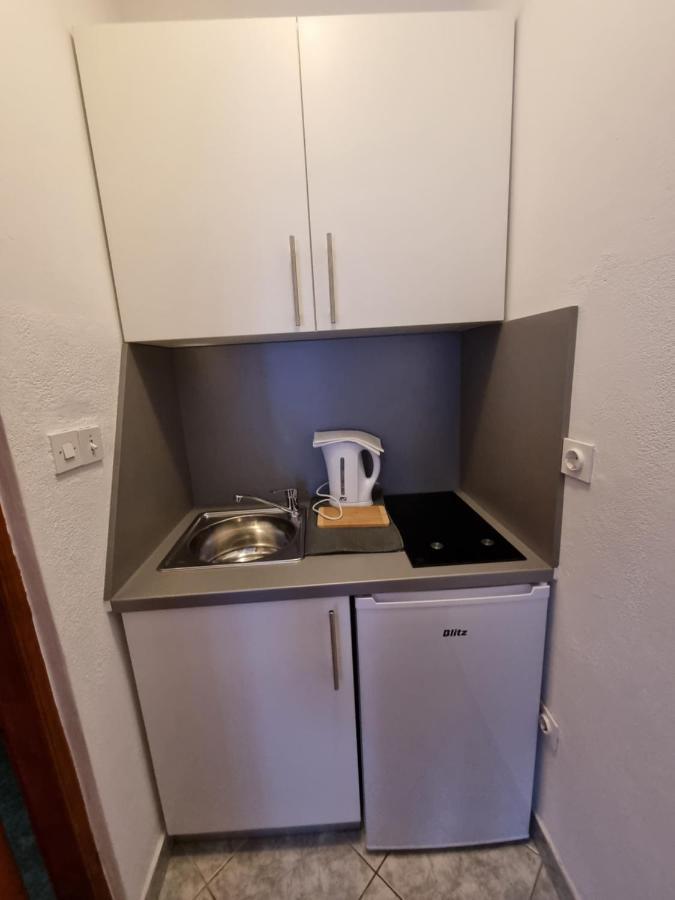 Apartments Lili Биоград на Мору Екстериор снимка
