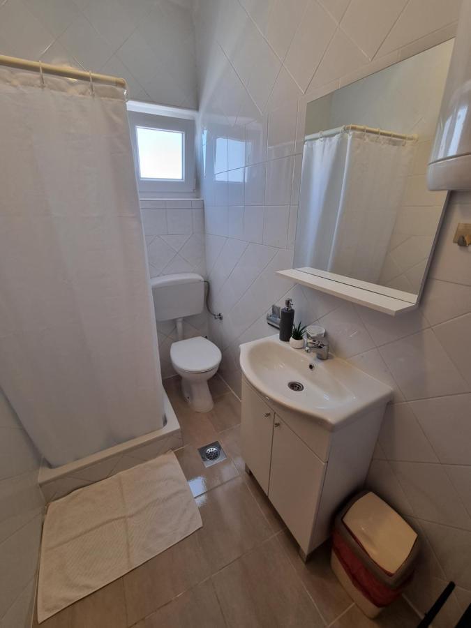 Apartments Lili Биоград на Мору Екстериор снимка