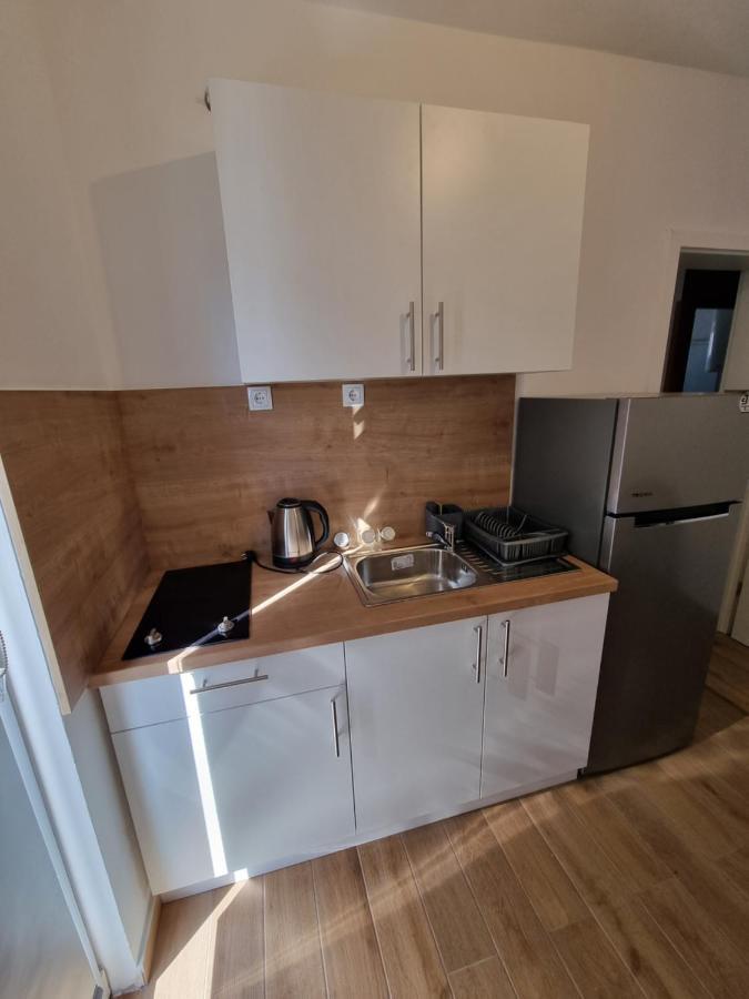 Apartments Lili Биоград на Мору Екстериор снимка