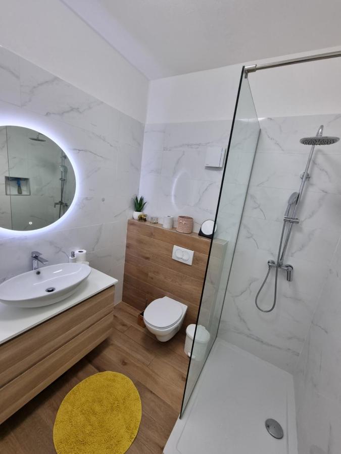 Apartments Lili Биоград на Мору Екстериор снимка